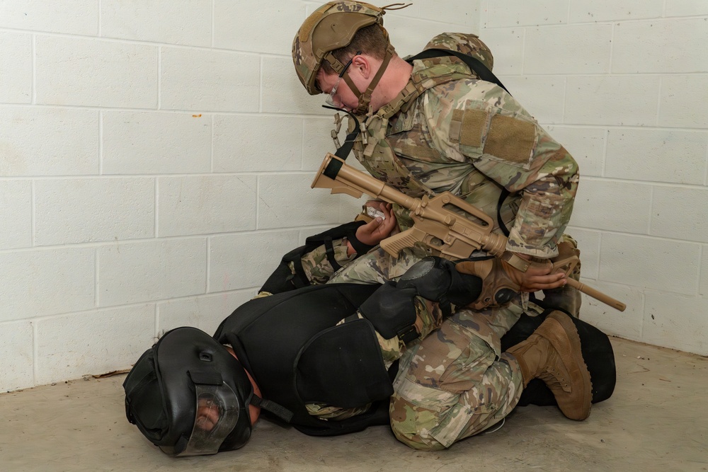 Pa. Guard Tactical Combatives course holds training at urban assault course