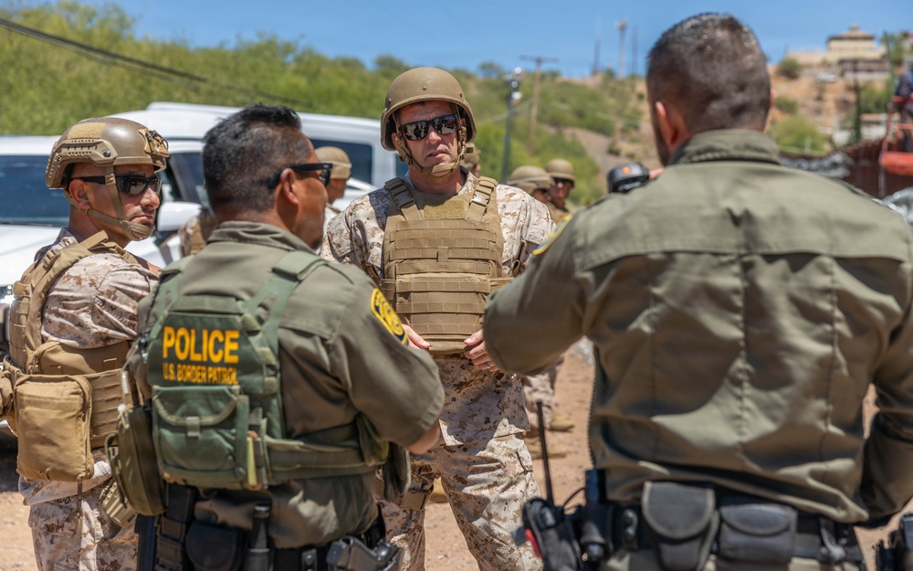 1st Marine Logistics Group leadership observes JTF-SB operations in Nogales