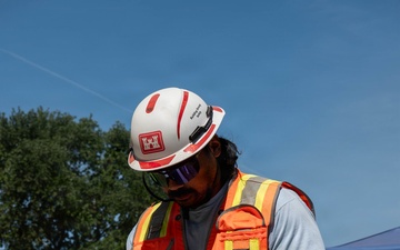 U.S. Army Corps of Engineers Sacramento District employees participate in sandbagging training