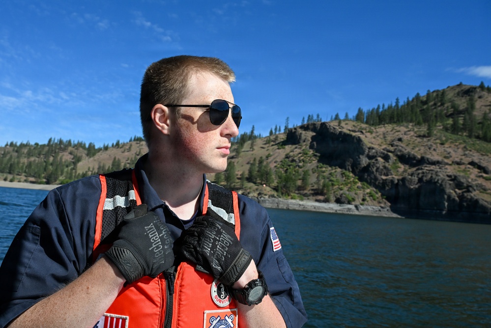 U.S. Coast Guard Aids to Navigation crew members service shore aids and buoys on Lake Roosevelt in Washington.