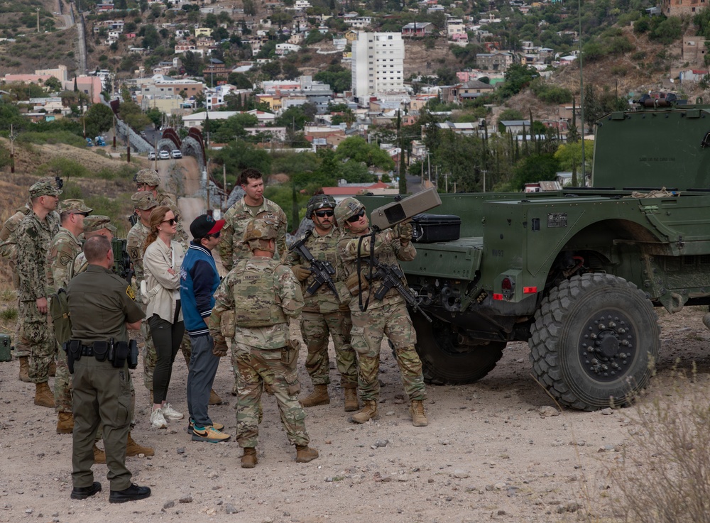 Senate Armed Services Committee members visit JTF-SB Soldiers