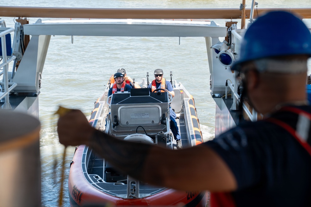 U.S. Coast Guard Cutter Vincent Danz arrives in New York City ahead of commissioning