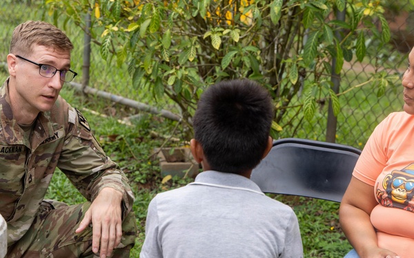 U.S. Service Members provide care to Azuero Panama in collaboration with Juntos por la Salud