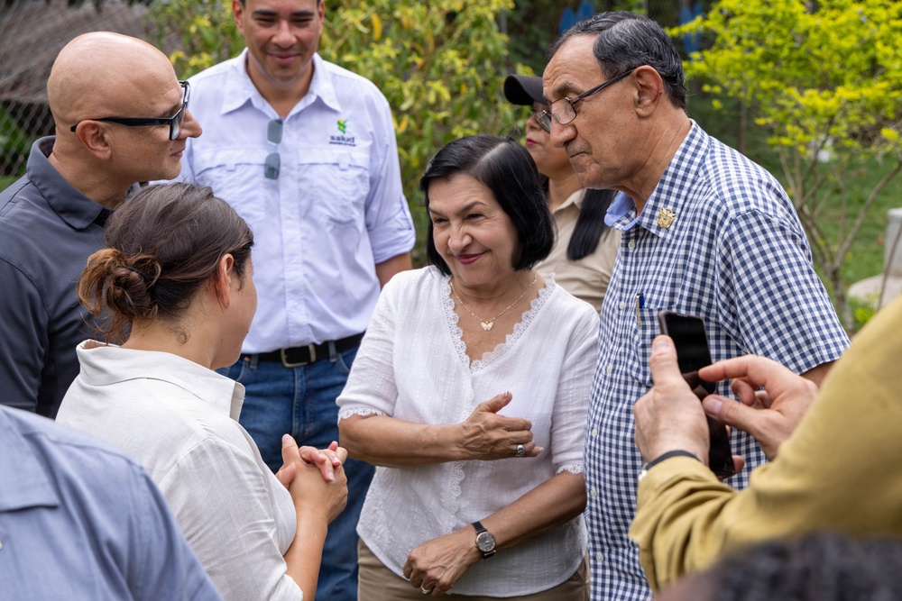 U.S. Service Members provide care to Azuero Panama in collaboration with Juntos por la Salud