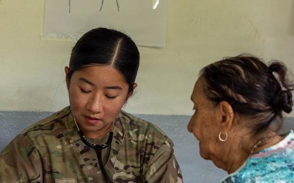 U.S. Service Members provide care to Azuero Panama in collaboration with Juntos por la Salud