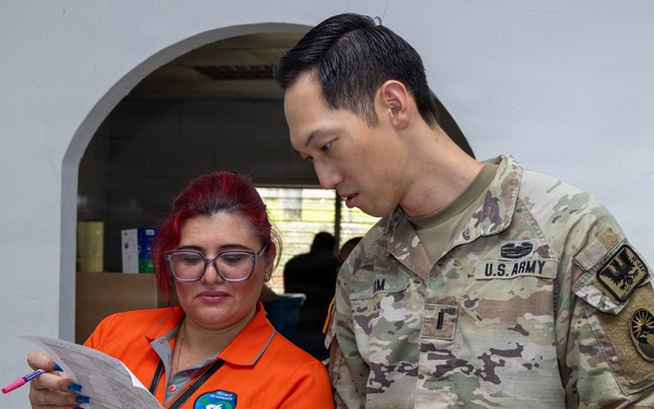 U.S. Service Members provide care to Azuero Panama in collaboration with Juntos por la Salud