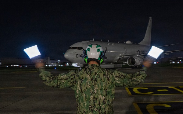 VP-26 Tridents Conduct Night Operations of a P-8A Poseidon