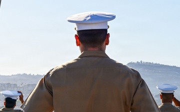USS Essex Pulls in For LA Fleet Week