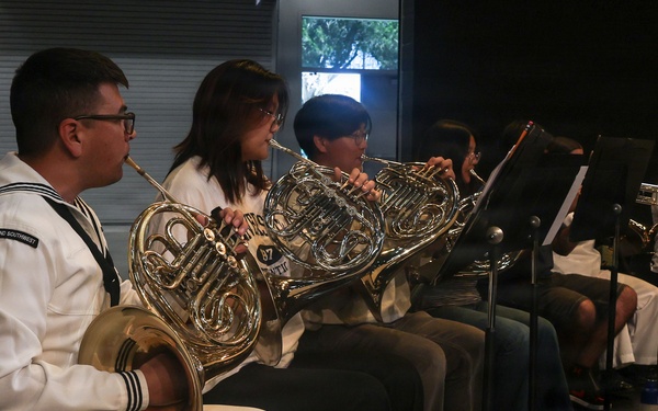 Navy Band Southwest San Diego visits South HS