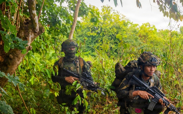 Salaknib 2026: U.S. and Philippine Forces Clear an Objective during JPMRC-X