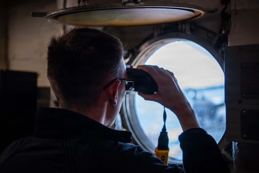 USS Boxer Conducts Aerographical Duties