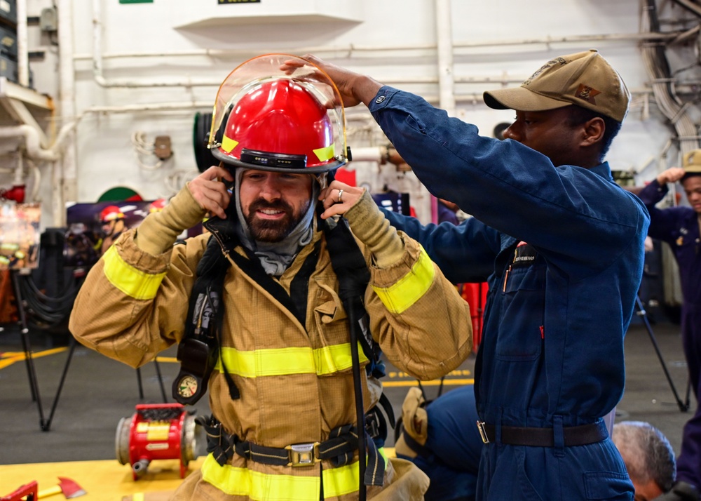 USS Essex Fleet Week Distinguished Visitor Tours