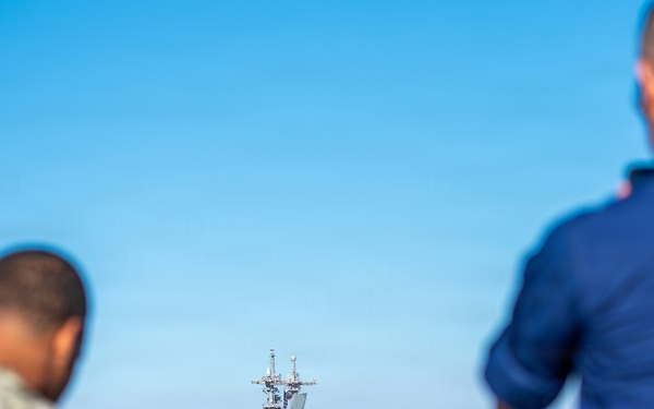 USS Essex Arrives in Los Angeles Port for Fleet Week