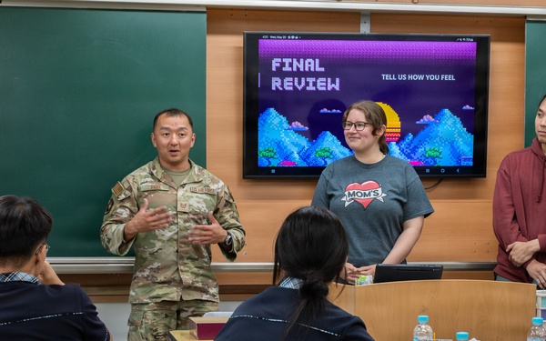 Osan Airmen tutor Taegwang High School students