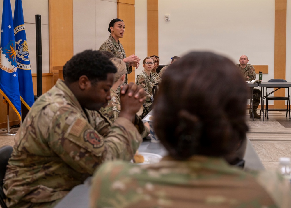 JPRA senior enlisted leader visits Osan, emphasizes resilience and Airmen fitness