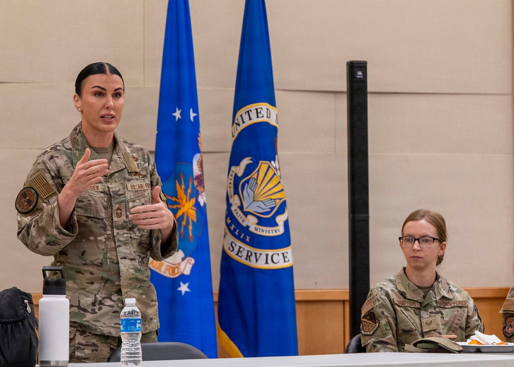 JPRA senior enlisted leader visits Osan, emphasizes resilience and Airmen fitness