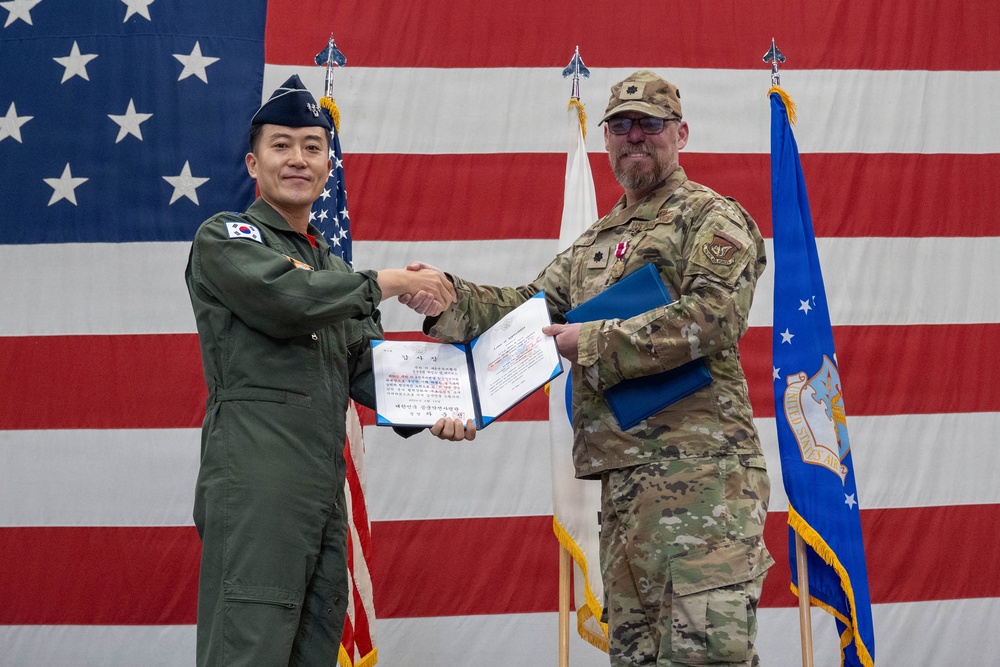 8th OSS welcomes new commander