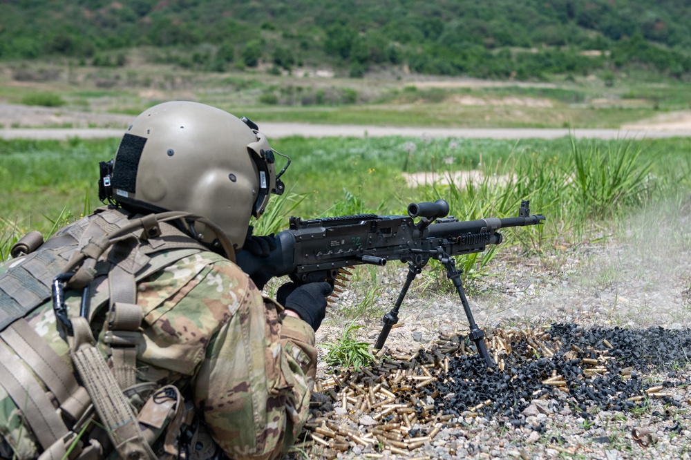3-2 GSAB conducts Aerial Gunnery exercise