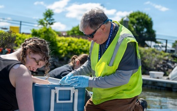 JBAB’s environmental team executes a freshwater mussel deployment in Potomac