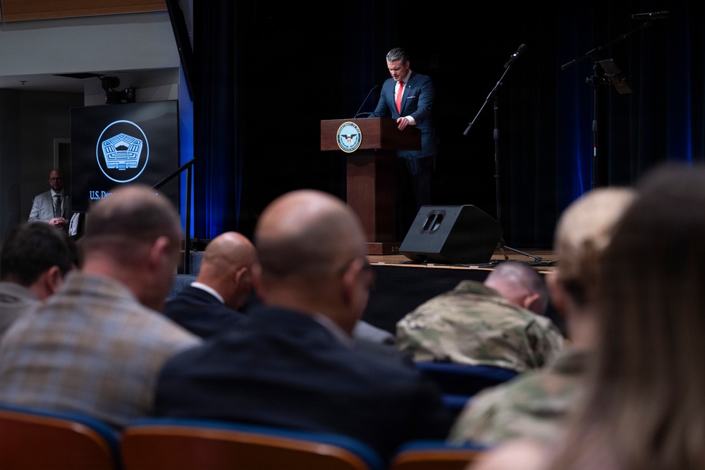 SW hosts prayer service, HUD Secretary Scott Turner