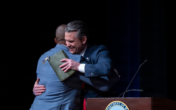 SW hosts prayer service, HUD Secretary Scott Turner