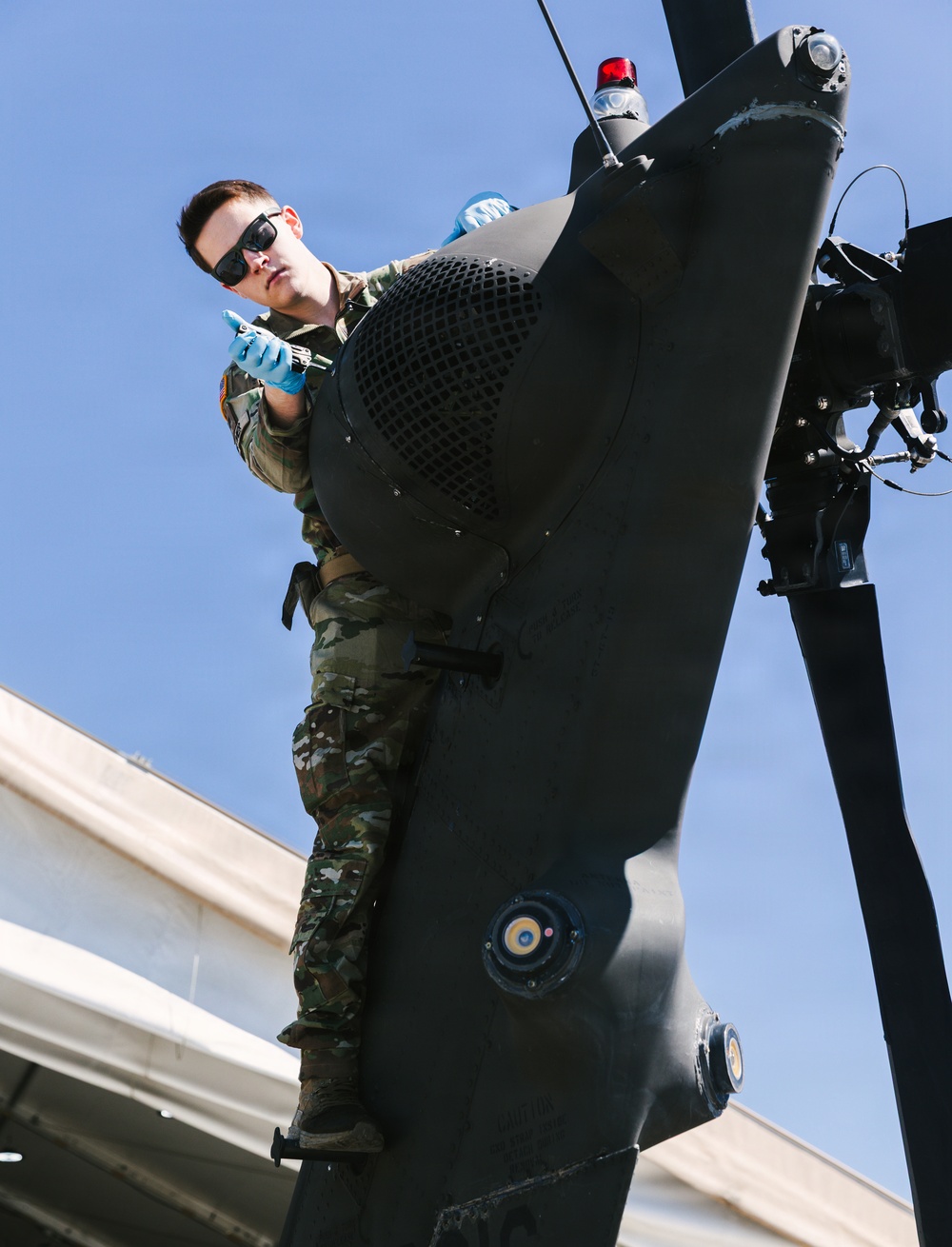 Colorado Army National Guardsmen maintain aircraft readiness during KFOR 36