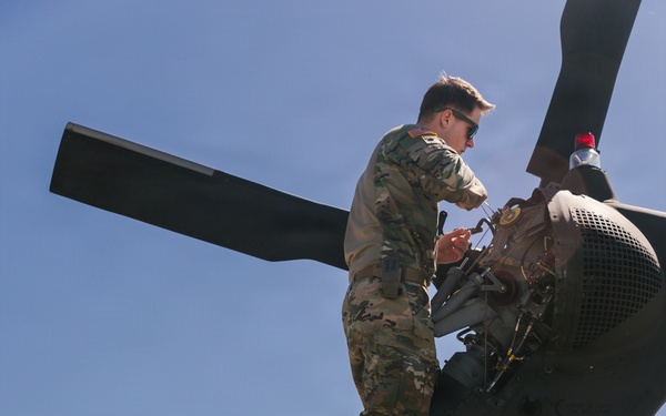 Colorado Army National Guardsmen maintain aircraft readiness during KFOR 36