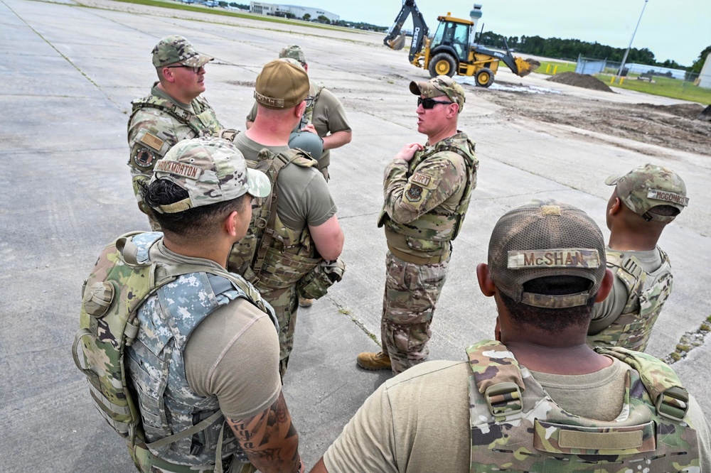 Airmen, Sailors train for Rapid Airfield Recovery during STORM FLAG 26-07