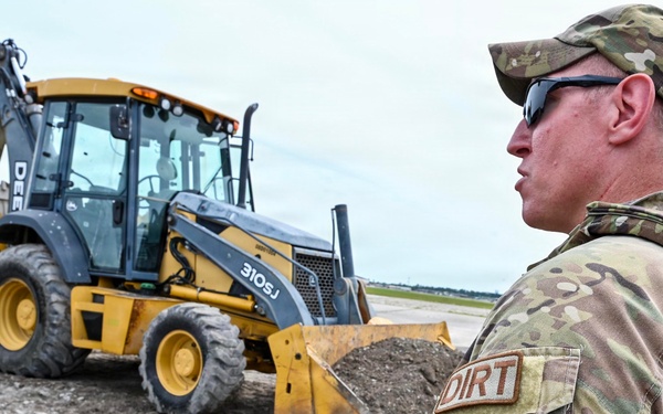 Airmen, Sailors train for Rapid Airfield Recovery during STORM FLAG 26-07