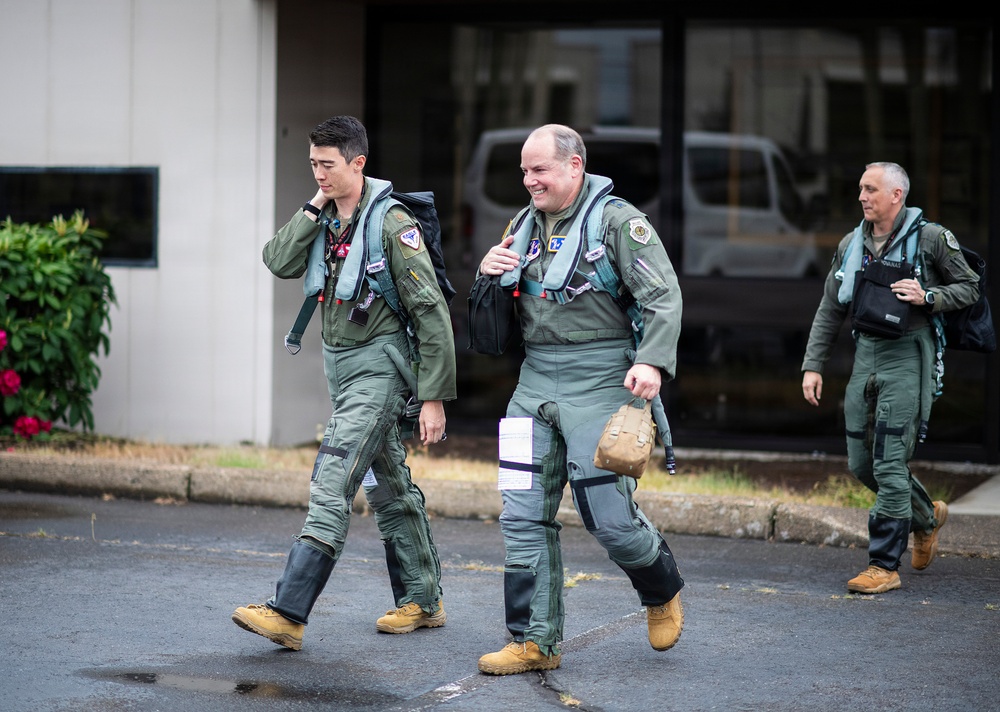 Maj. Gen. Pirak visits Portland ANG Base