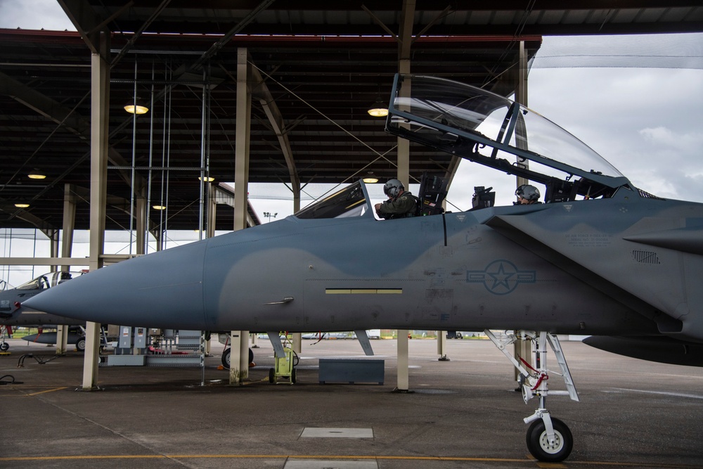 Maj. Gen. Pirak visits Portland ANG Base
