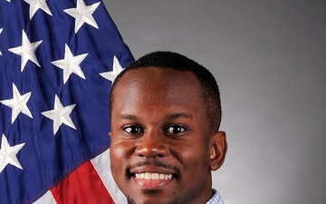 AEDC engineer earns recognition from former college