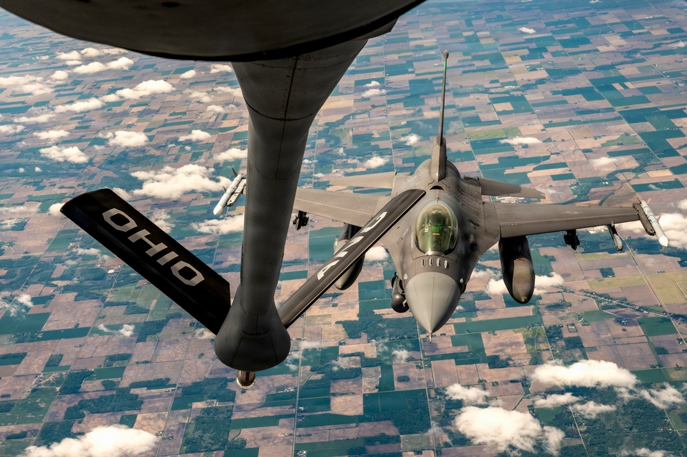 KC-135 refuels F-16