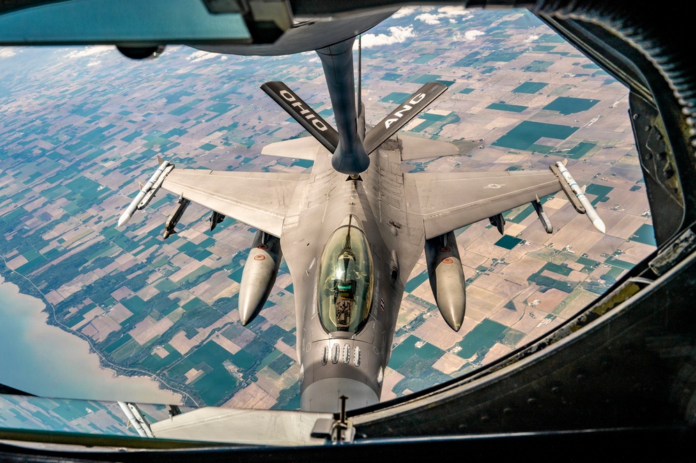 KC-135 refuels F-16