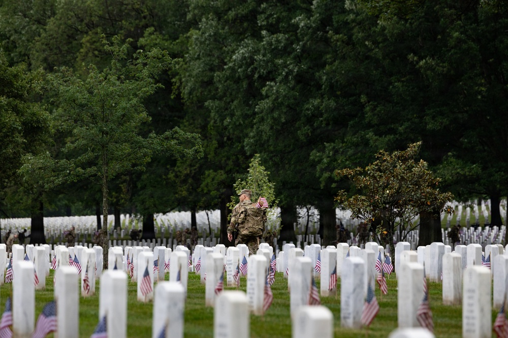 The Old Guard participates in &amp;quot;Flags In&amp;quot; to Remember the Fallen