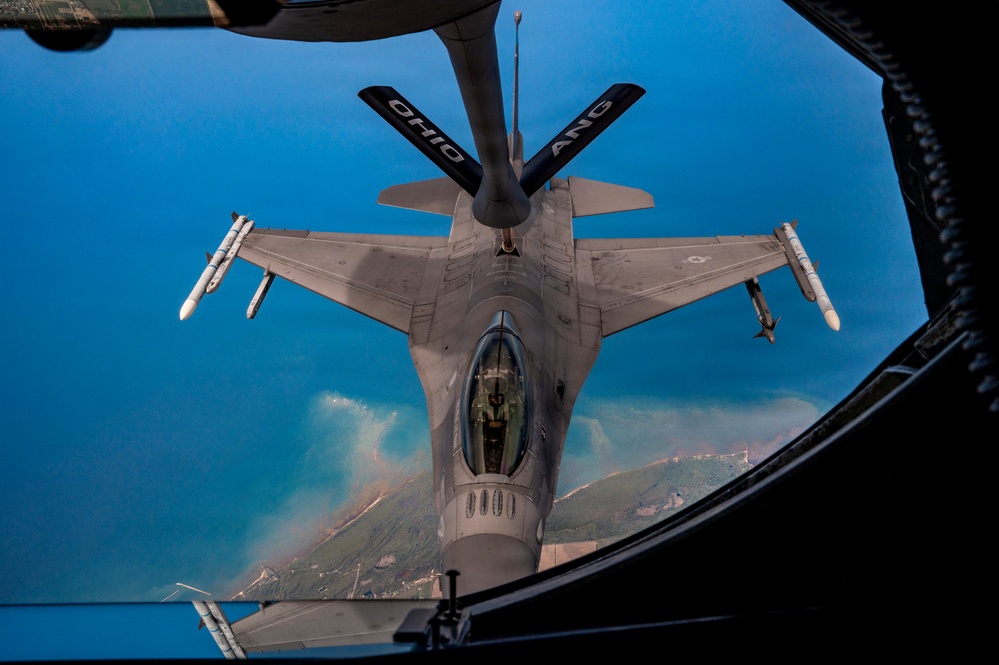 KC-135 refuels F-16