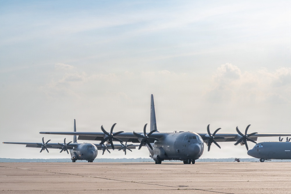 317th Airlift Wing returns home from deployment