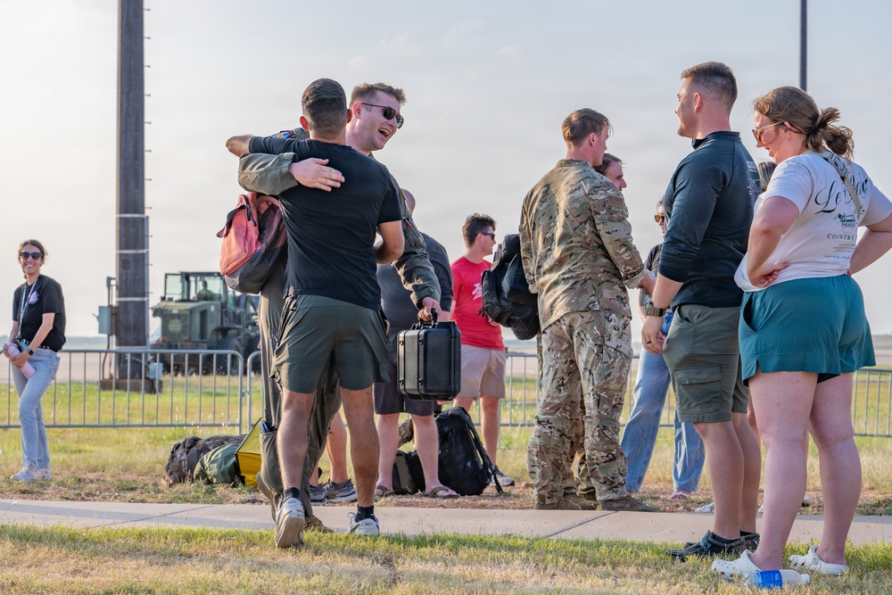 317th Airlift Wing returns home from deployment