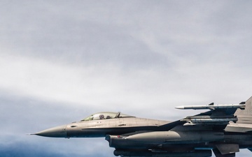 KC-135 refuels F-16