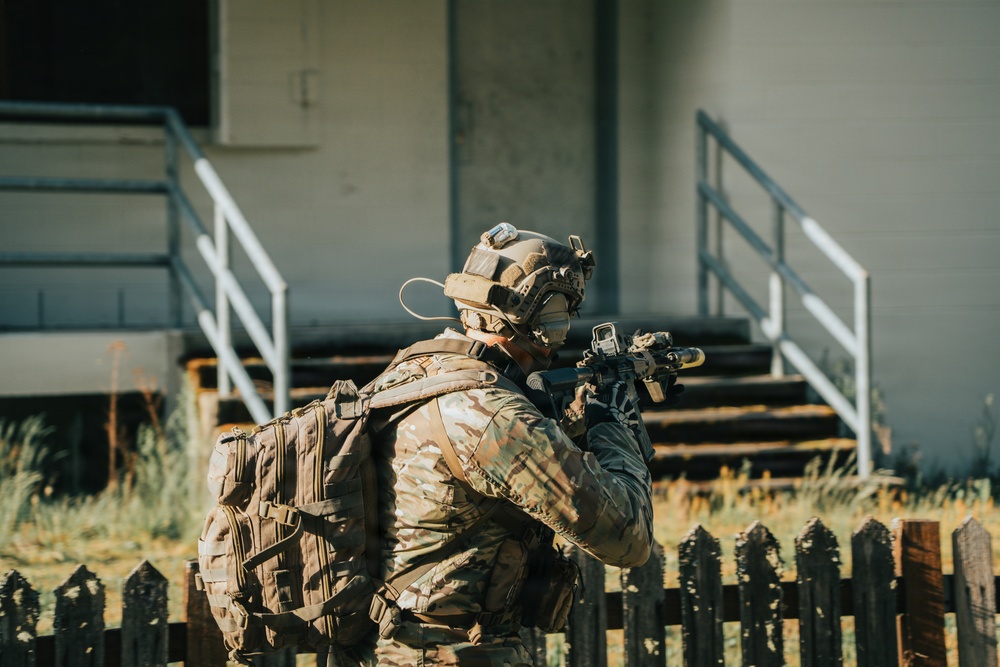 Western Strike integrates training for conventional and unconventional forces at JBLM