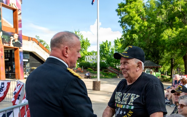 Army Reserve takes center stage at Grand Ole Opry’s “Salute The Troops”