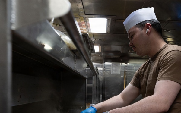 Culinary Specialist aboard USS Gonzalez (DDG 66)