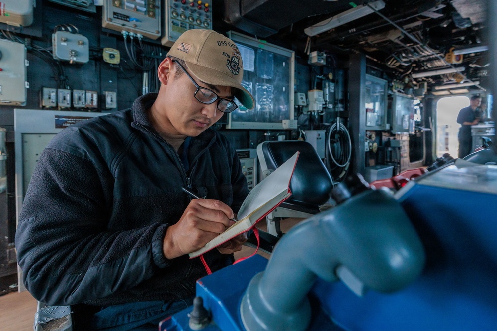 Routine Maintenance aboard USS Gonzalez (DDG 66)