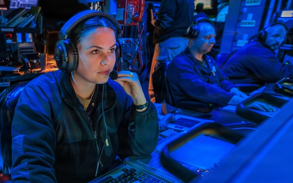 Combat Systems Training Team aboard USS Gonzalez (DDG 66)
