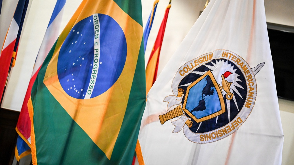 IADC Hosts Brazilian Navy Commander for Academic Presentation and Recognition Ceremony