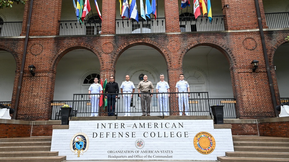 IADC Hosts Brazilian Navy Commander for Academic Presentation and Recognition Ceremony