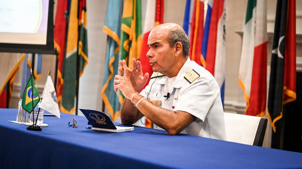 IADC Hosts Brazilian Navy Commander for Academic Presentation and Recognition Ceremony