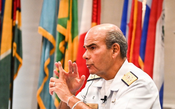 IADC Hosts Brazilian Navy Commander for Academic Presentation and Recognition Ceremony