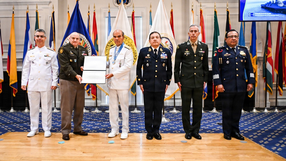IADC Hosts Brazilian Navy Commander for Academic Presentation and Recognition Ceremony