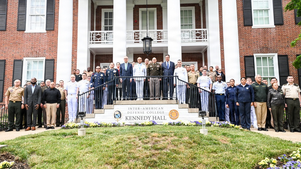 IADC Hosts Brazilian Navy Commander for Academic Presentation and Recognition Ceremony